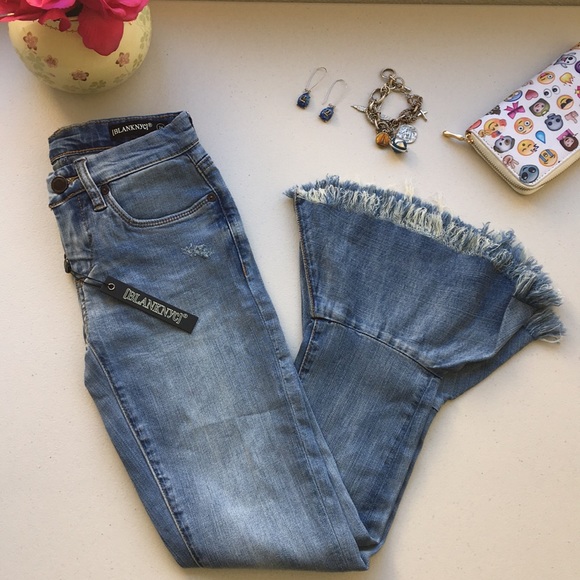 Blank NYC Denim - BLANK NYC Ruffle Crop Jeans Size 24 NWT